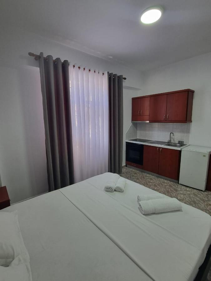Ideal Apartments & Rooms Sarandë Exterior foto